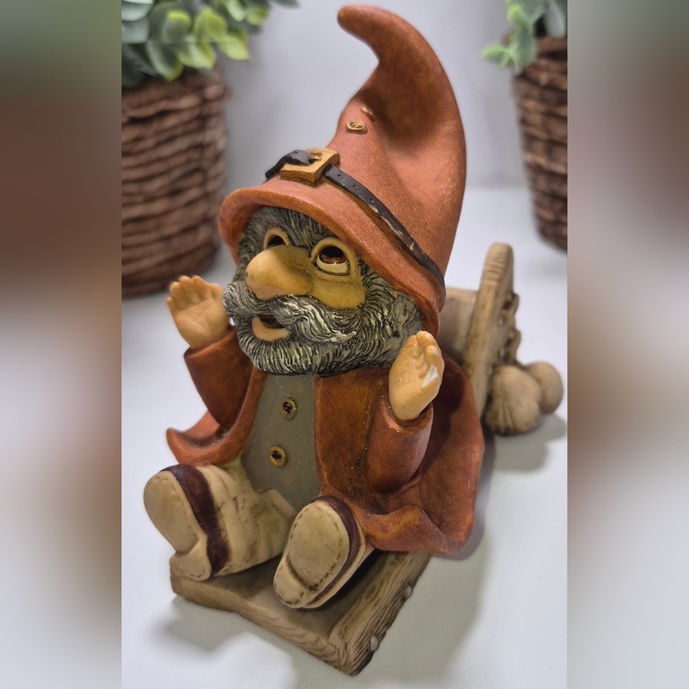 GNOMES Sleepy Hollow Figurine 1989 Bachwurks Holland Studio, On Slide